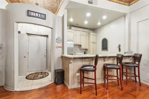 $329,000 | 330 Julia Street, Unit 208, New Orleans, LA 70130