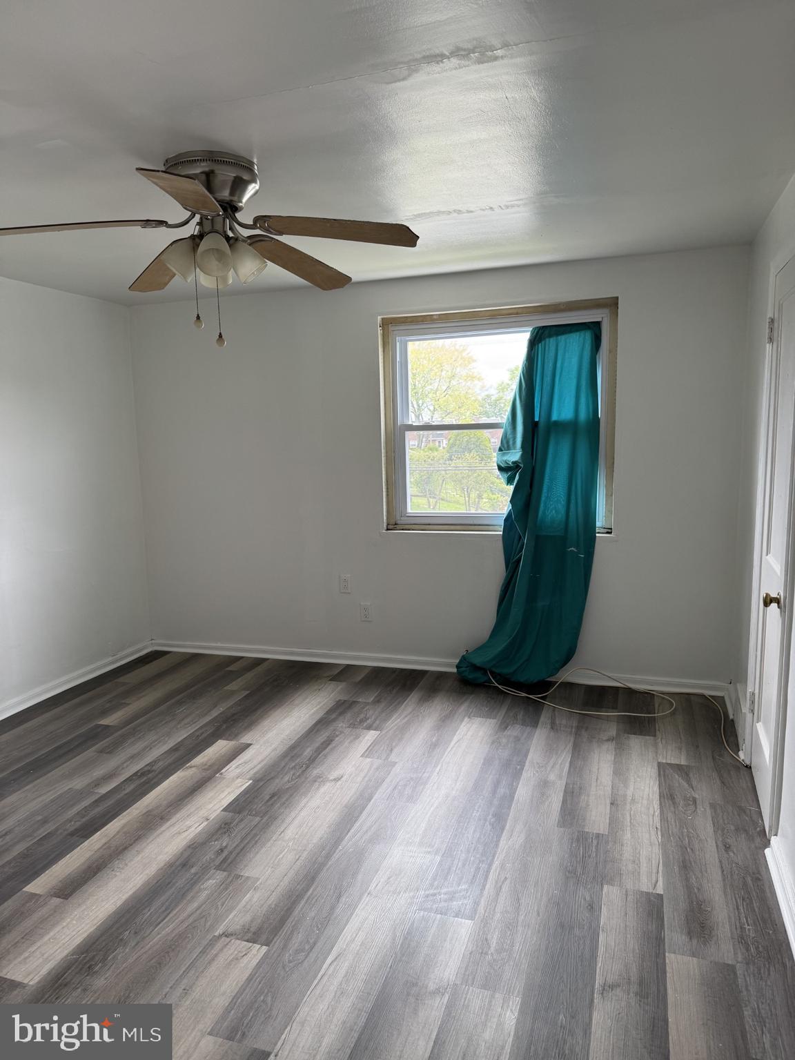 927 Grant Road Folcroft, PA 19032 - Photo 9 of 15 Main Bedroom