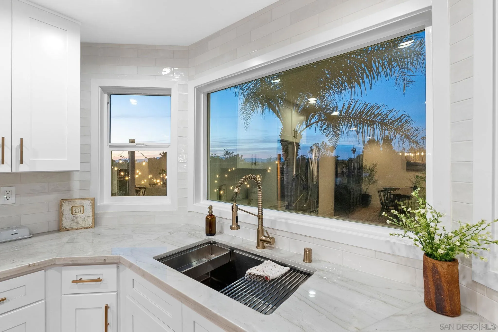 3168 Alta Verde Drive Fallbrook, CA 92028 - Photo 12 of 67 a hallway with a flower pot and view of living room