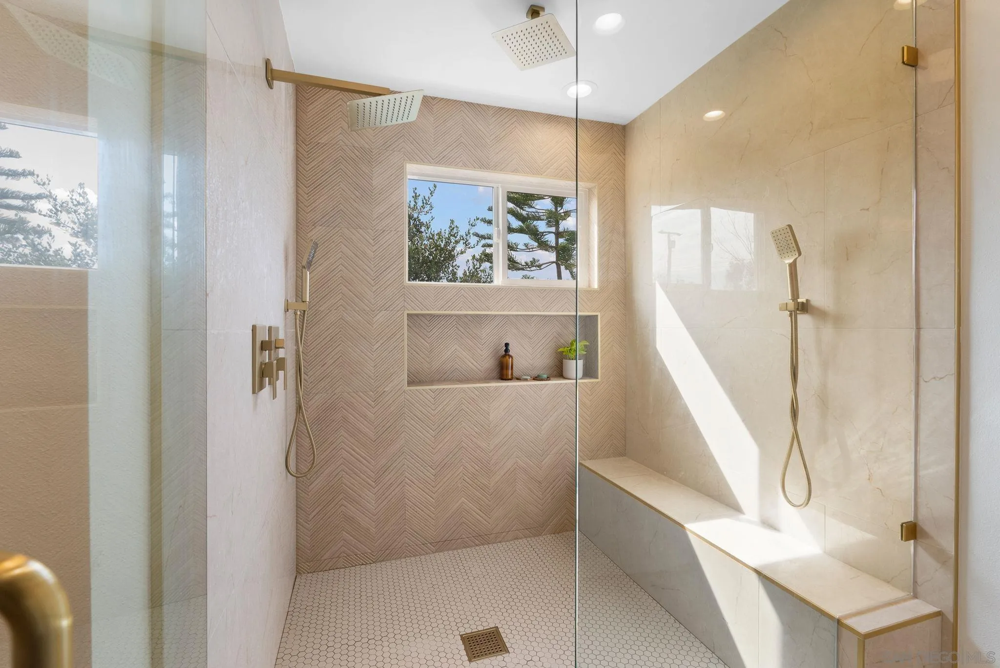 3168 Alta Verde Drive Fallbrook, CA 92028 - Photo 24 of 67 a view of balcony and furniture