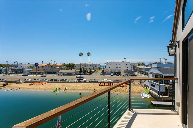 $11,500 | 16857 Bayview Drive, Unit A, Sunset Beach, CA 90742