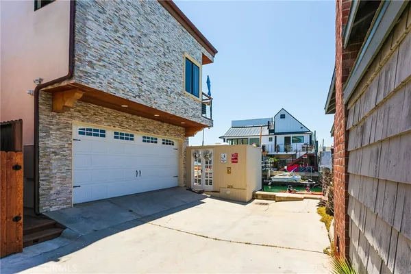 $10,500 | 16857 Bayview Drive, Unit A, Sunset Beach, CA 90742