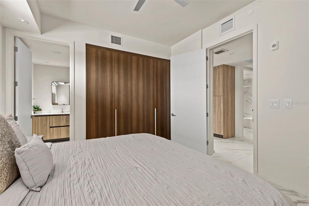 1020 Sunset Point Road, Unit 310 Clearwater, FL 33755 - Photo 16 of 86
