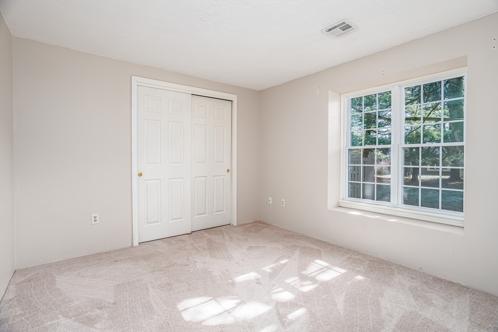 303 Ridgefield Circle, Unit A Clinton, MA 01510 - Photo 17 of 33