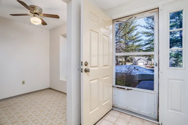 $375,000 | 303 Ridgefield Circle, Unit A, Clinton, MA 01510