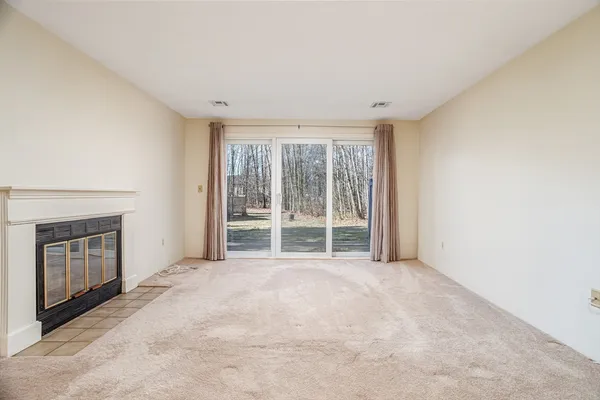 $375,000 | 303 Ridgefield Circle, Unit A, Clinton, MA 01510
