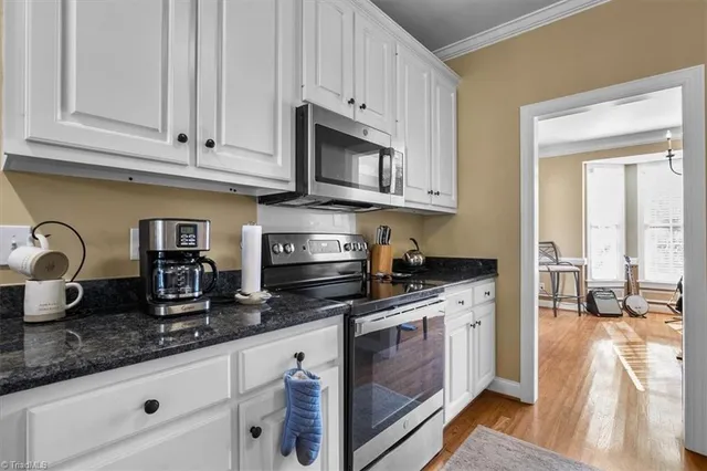 $439,000 | 4714 Clifton Park Drive, Jamestown, NC 27282