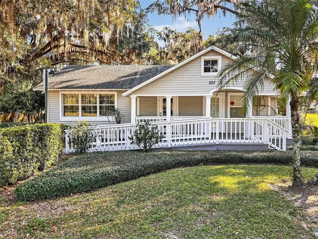 $1,200 | 227 South Highland Avenue, Apopka, FL 32703