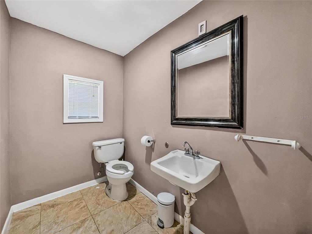 227 South Highland Avenue Apopka, FL 32703 - Photo 12 of 18