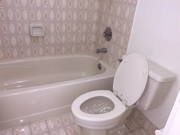 $2,500 | 1121 Southwest 122nd Avenue, Unit 314, Miami, FL 33184
