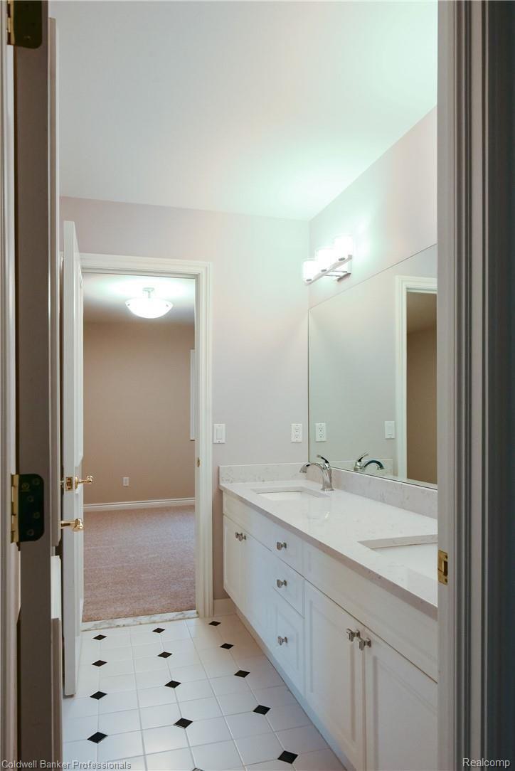5604 Kirkridge Trail Rochester, MI 48306 - Photo 48 of 70 5064-Kirkridge-Trail-47.jpg