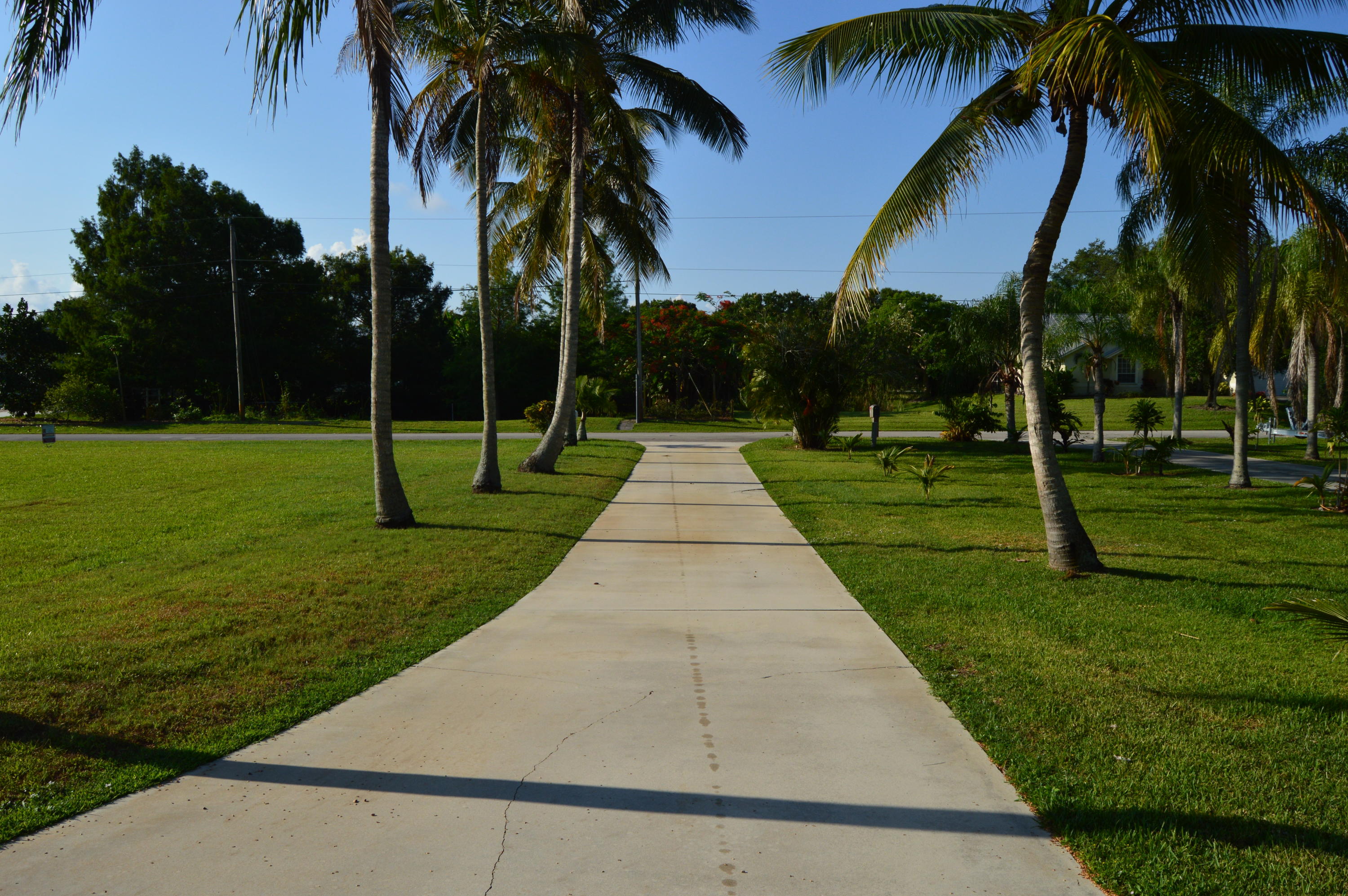603 Southwest Fuge Road Stuart, FL 34997 - Photo 4 of 22 603 Fuge Front Driveway