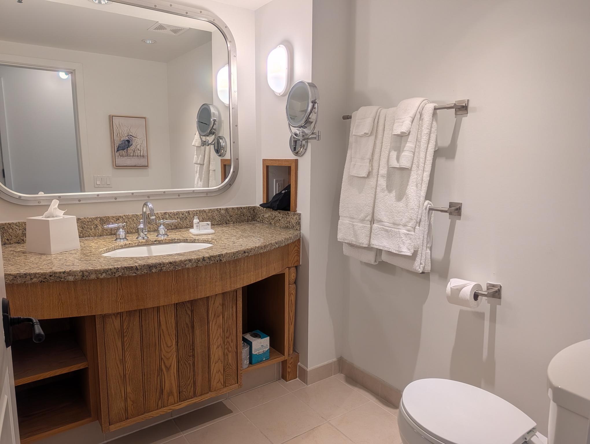 2400 Geneva Street, Unit 1008 Delavan, WI 53115 - Photo 6 of 30 Bath Room