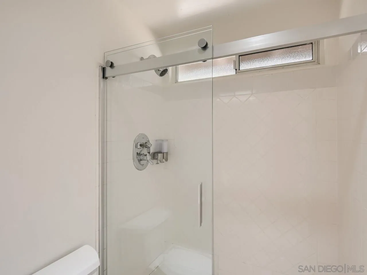11196 Capilla Road San Diego, CA 92127 - Photo 19 of 28 Gallery Image 19