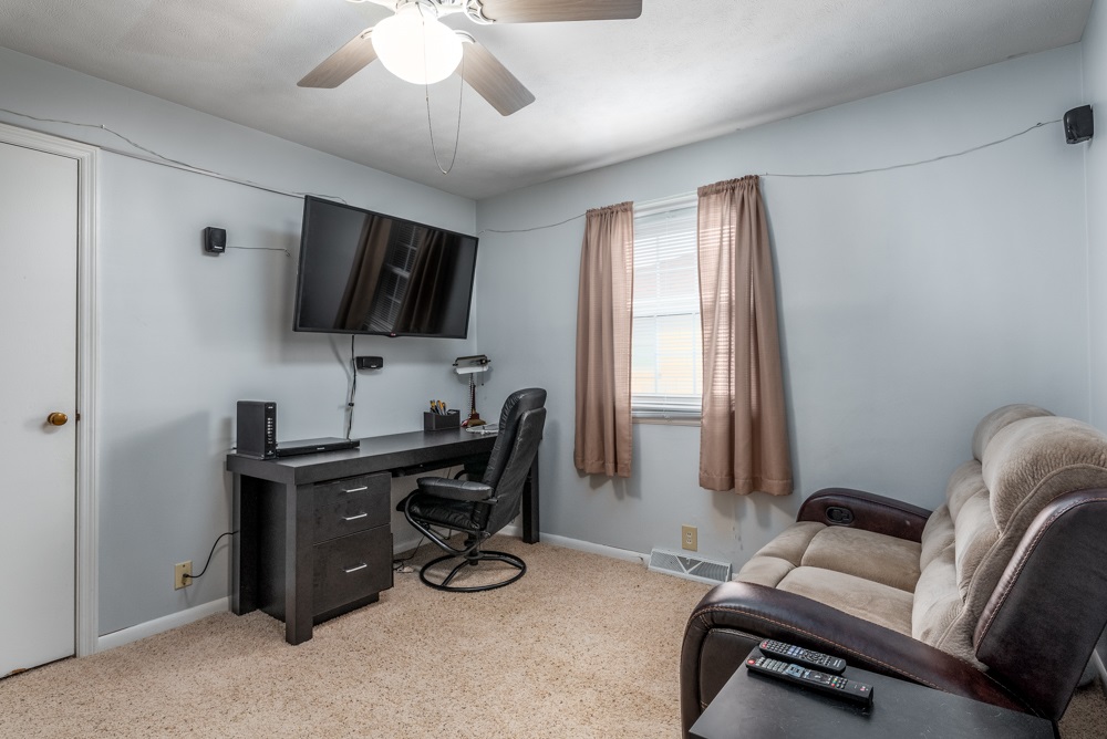 3801 West Riverside Avenue Muncie, IN 47304 - Photo 19 of 23