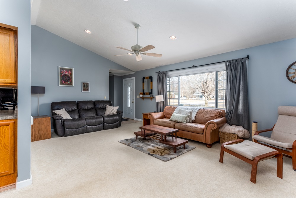 3801 West Riverside Avenue Muncie, IN 47304 - Photo 5 of 23