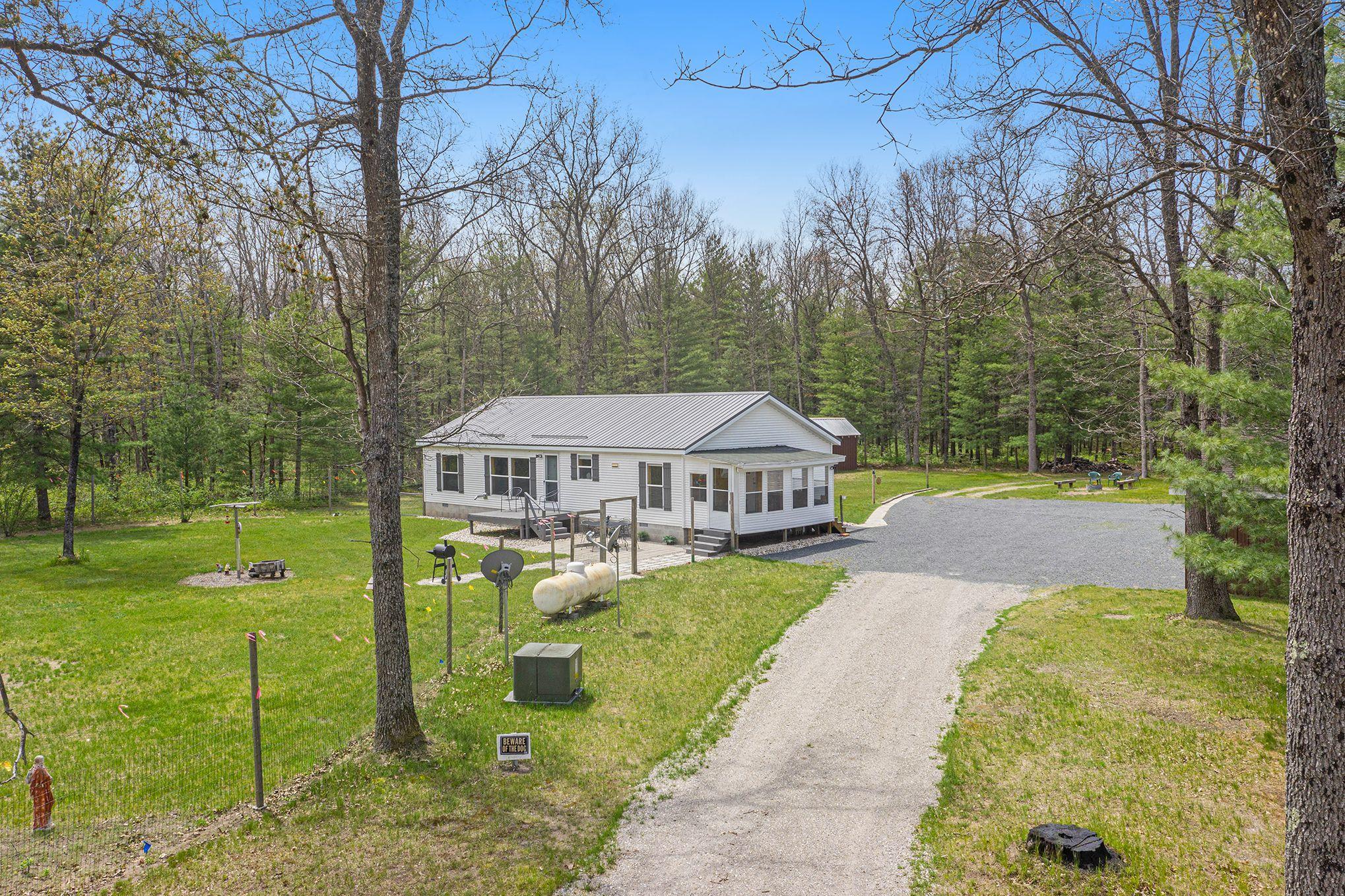 1718 Marzinski Road Manistee, MI 49660 - Photo 18 of 27 Sideview