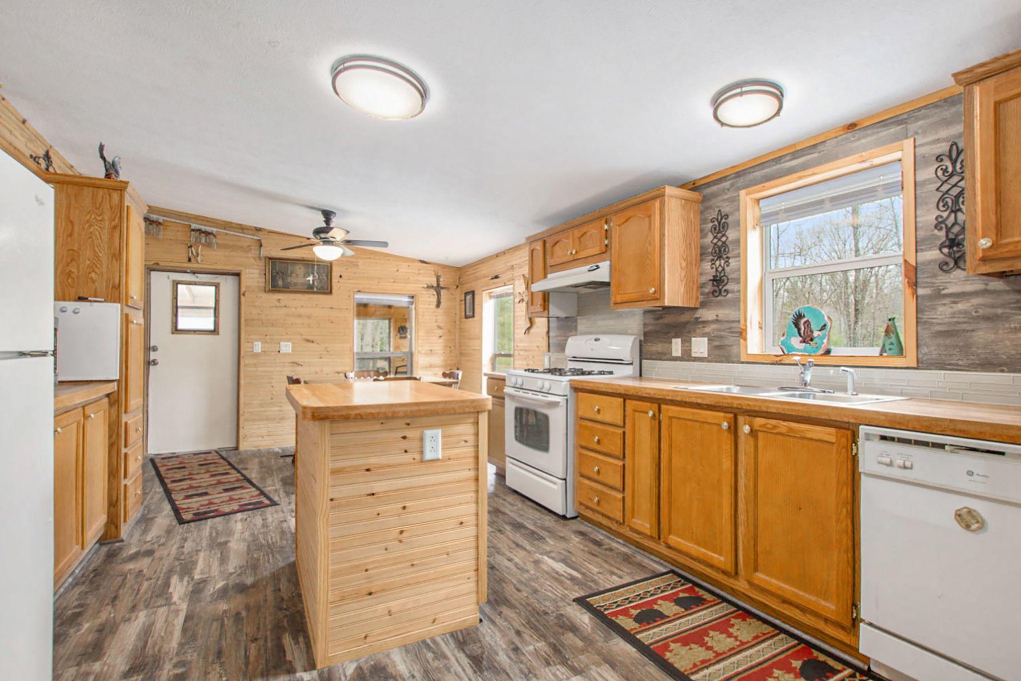 1718 Marzinski Road Manistee, MI 49660 - Photo 4 of 27 Kitchen
