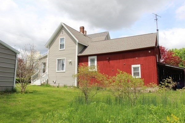 13 Florence Road Easthampton, MA 01027 - Photo 3 of 33 a front view of house with yard