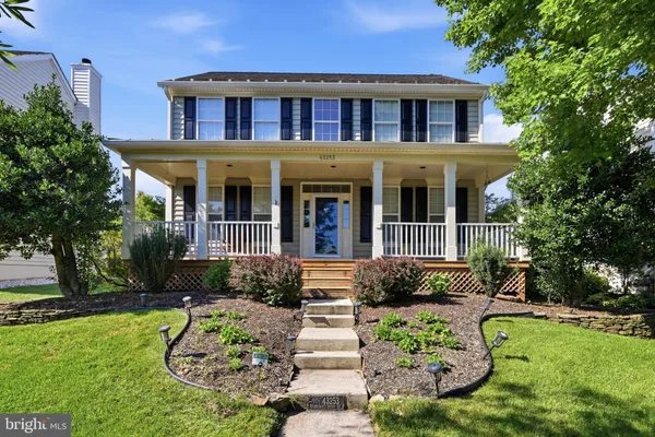 $829,900 | 43253 Stonewall Pond Street, Chantilly, VA 20152