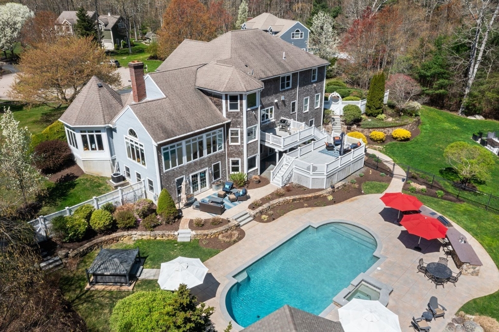 23 Roxanne Road Pembroke, MA 02359 - Photo 3 of 40 Gallery Image 3