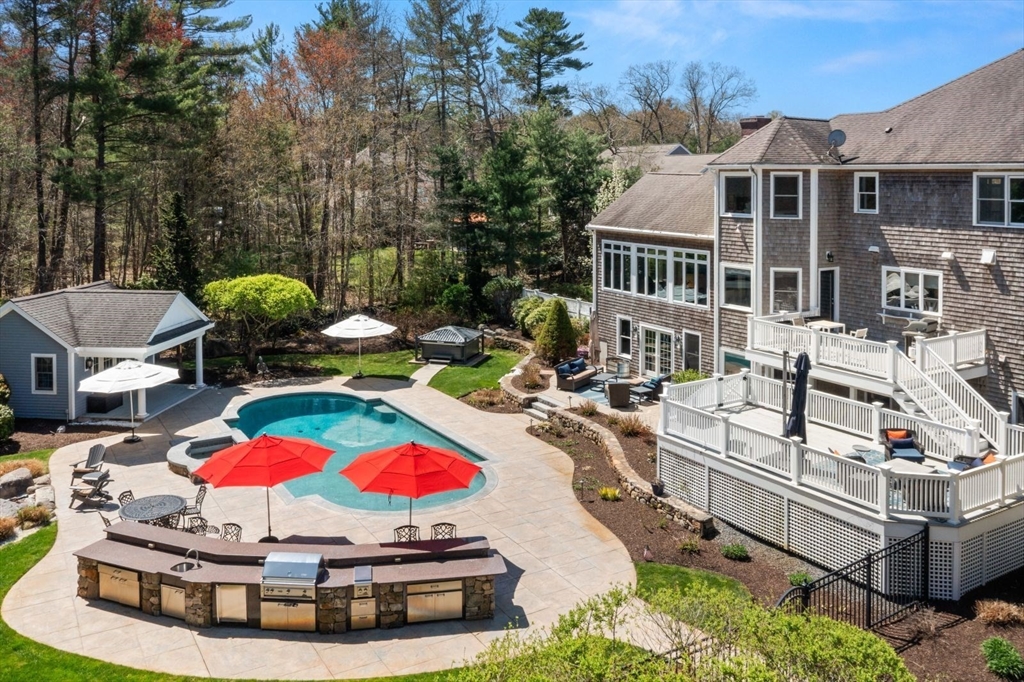 23 Roxanne Road Pembroke, MA 02359 - Photo 4 of 40 Gallery Image 4