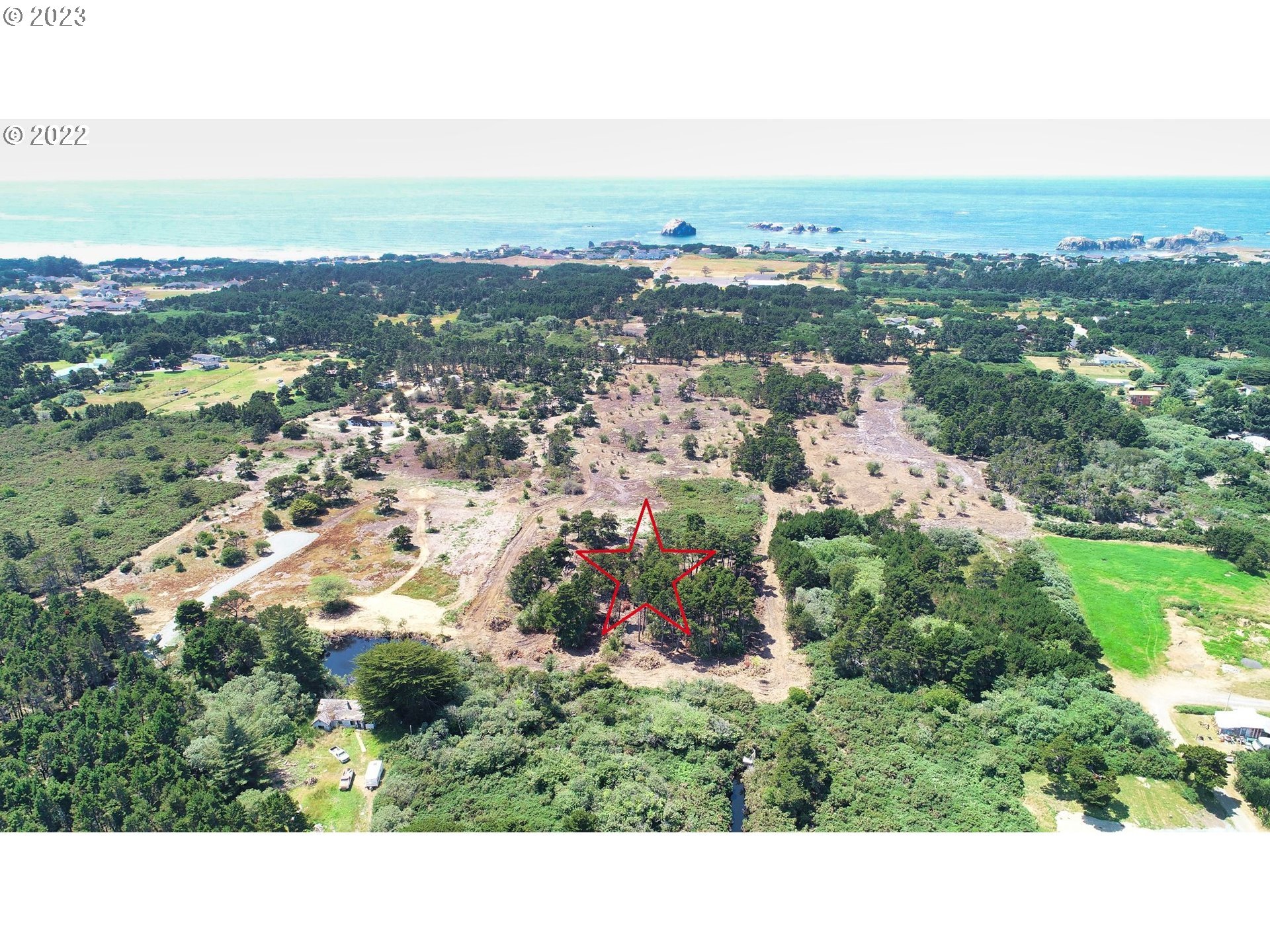 an aerial view of multiple house