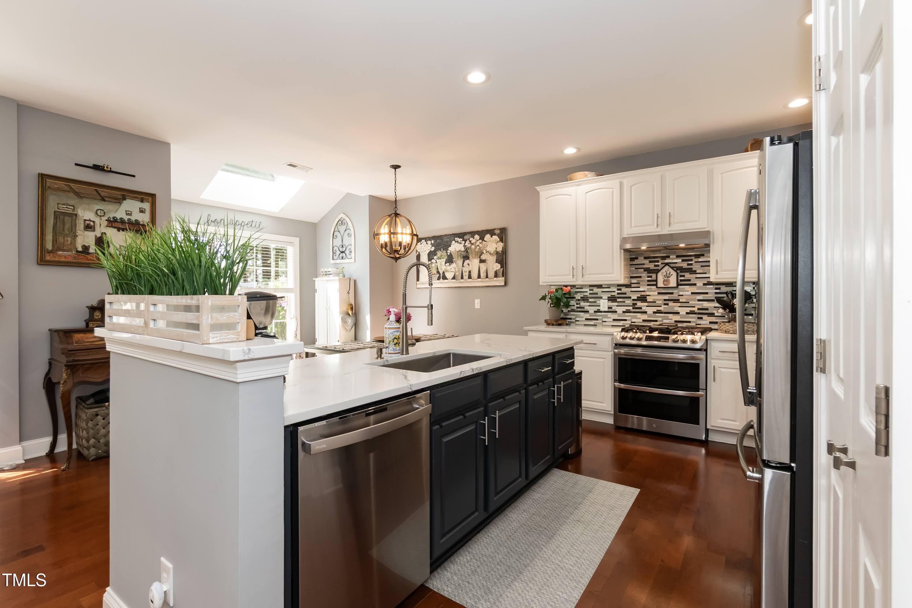 11217 Maplecroft Court Raleigh, NC 27617 - Photo 10 of 40 Kitchen 01