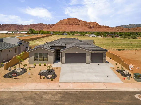 $824,900 | 115 East Morning Glory Avenue, Ivins, UT 84738