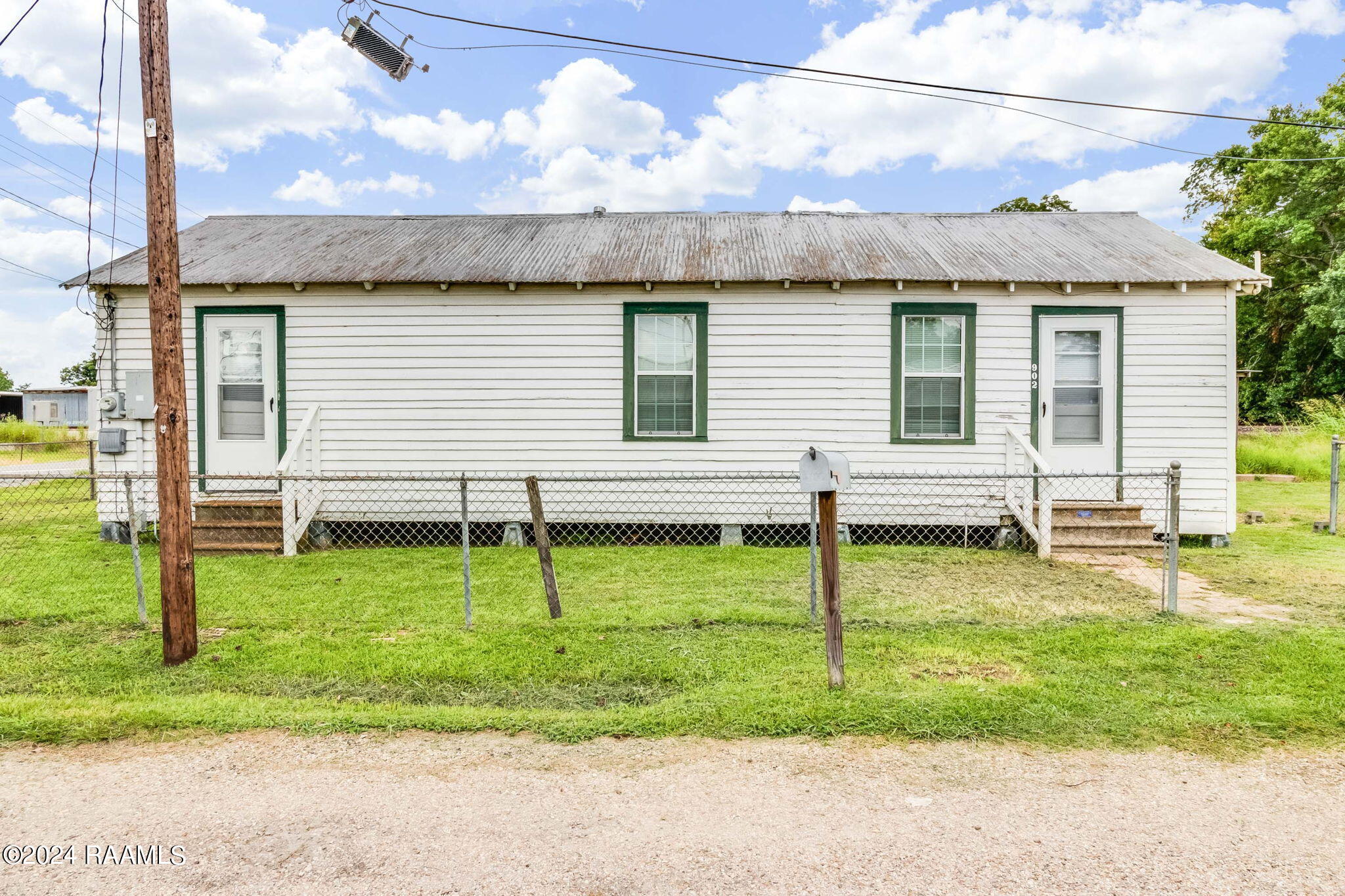 902 Domingue Street Scott, LA 70583 - Photo 4 of 9 5-web-or-mls-902 Domingue-1
