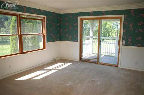 9185 Dean Road Fenton, MI 48430 - Photo 10 of 21 20369314-9.JPG