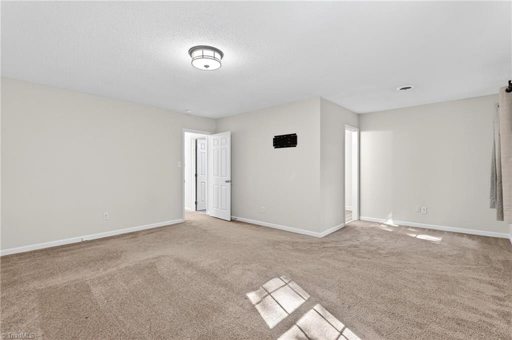 534 Lindley Road Greensboro, NC 27410 - Photo 23 of 48