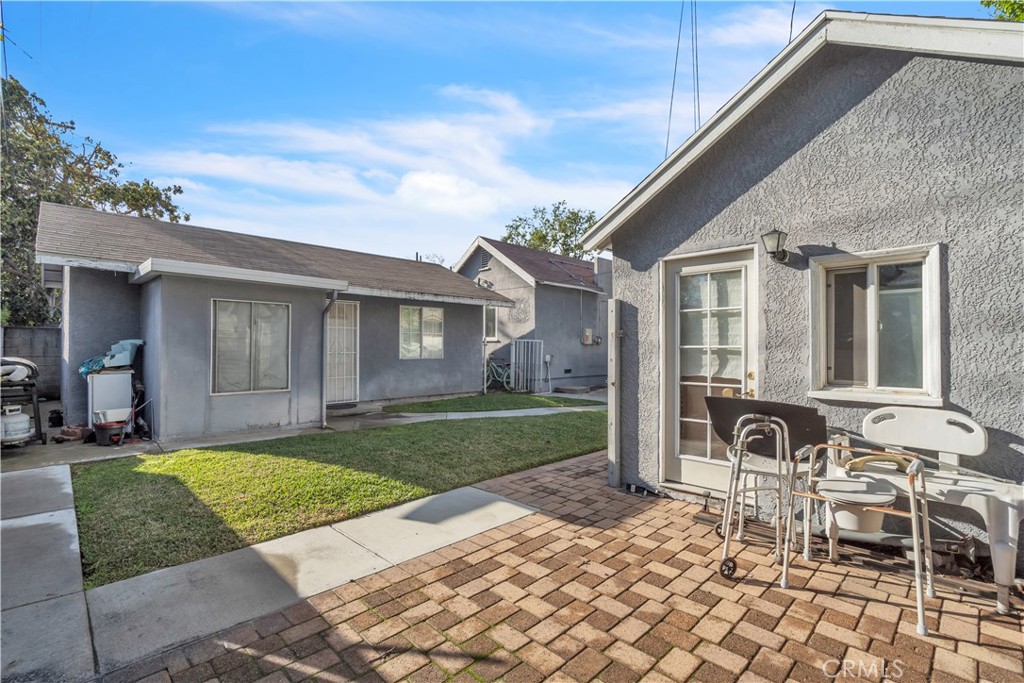630 King Street Monrovia, CA 91016 - Photo 15 of 22 a front view of a house with garden