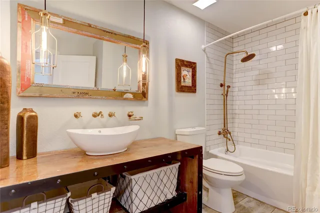 $850,000 | 8252 South Balsam Court, Littleton, CO 80128