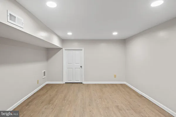$1,975 | 3924 Reisterstown Road, Baltimore, MD 21215