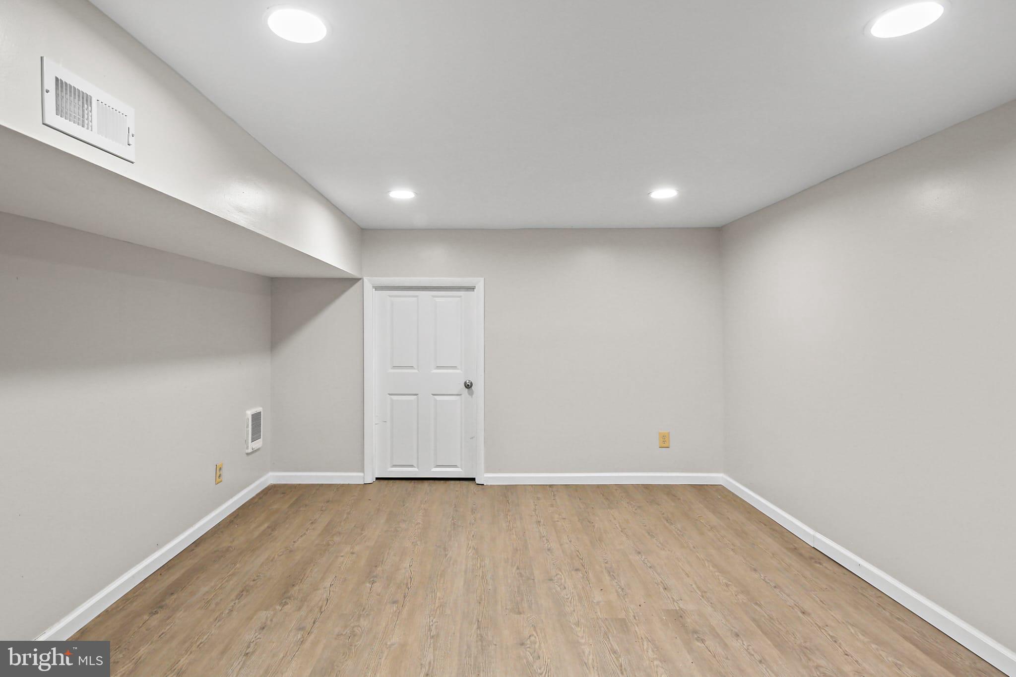 3924 Reisterstown Road Baltimore, MD 21215 - Photo 14 of 25 Versatile space ready for your vision.