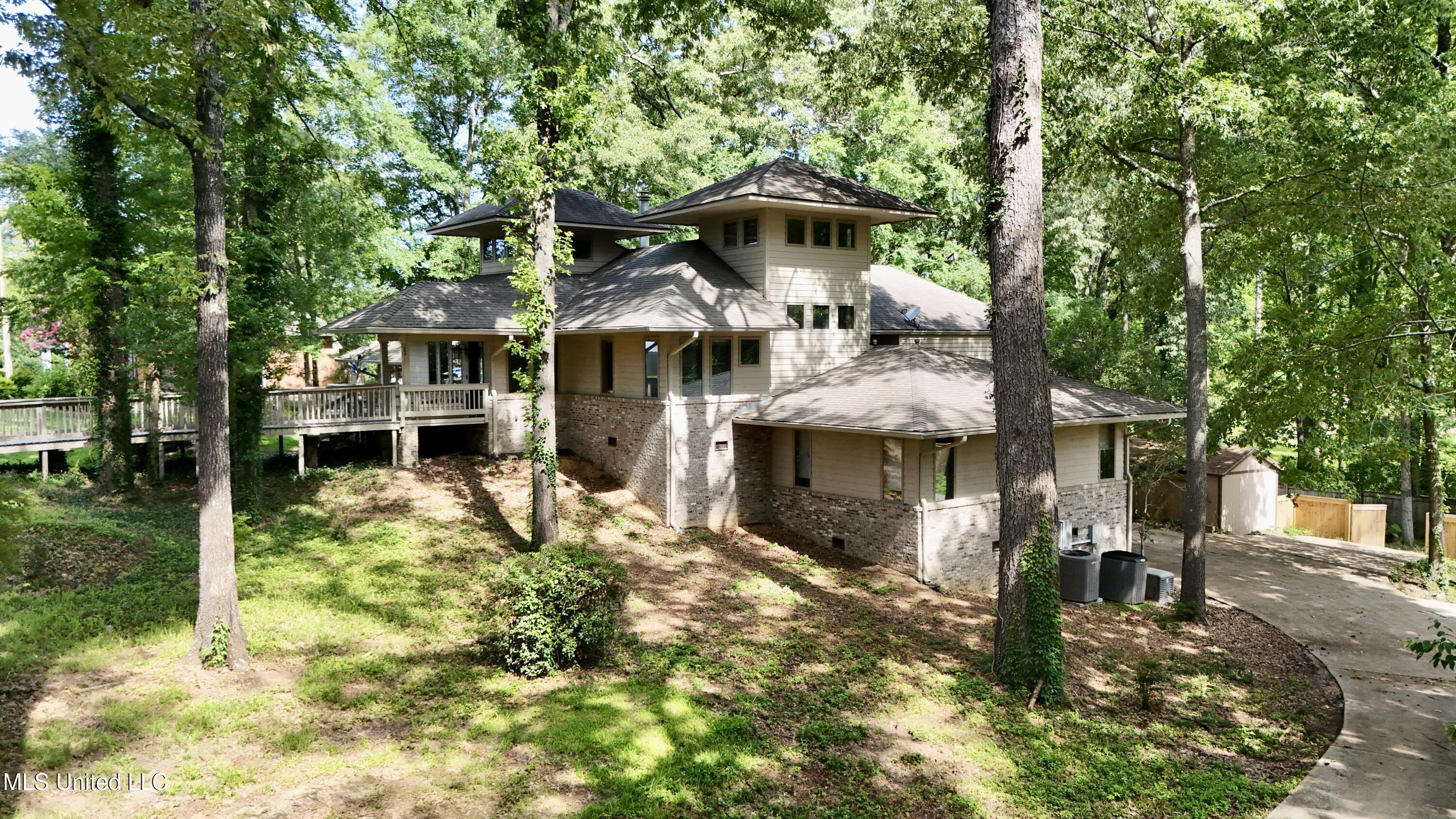 211 Monterey Drive Clinton, MS 39056 - Photo 3 of 62 side of home