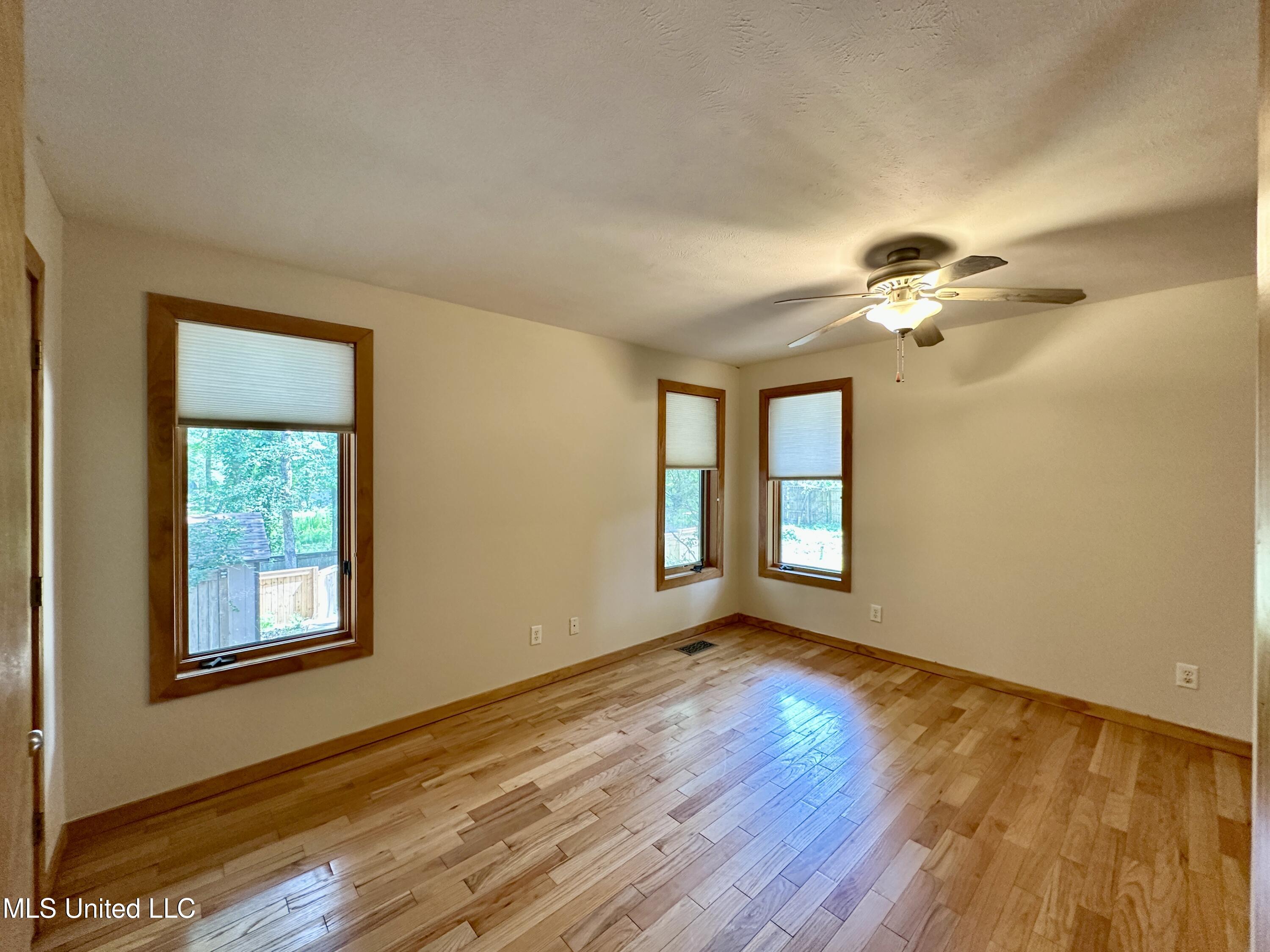 211 Monterey Drive Clinton, MS 39056 - Photo 45 of 62 IMG_6850