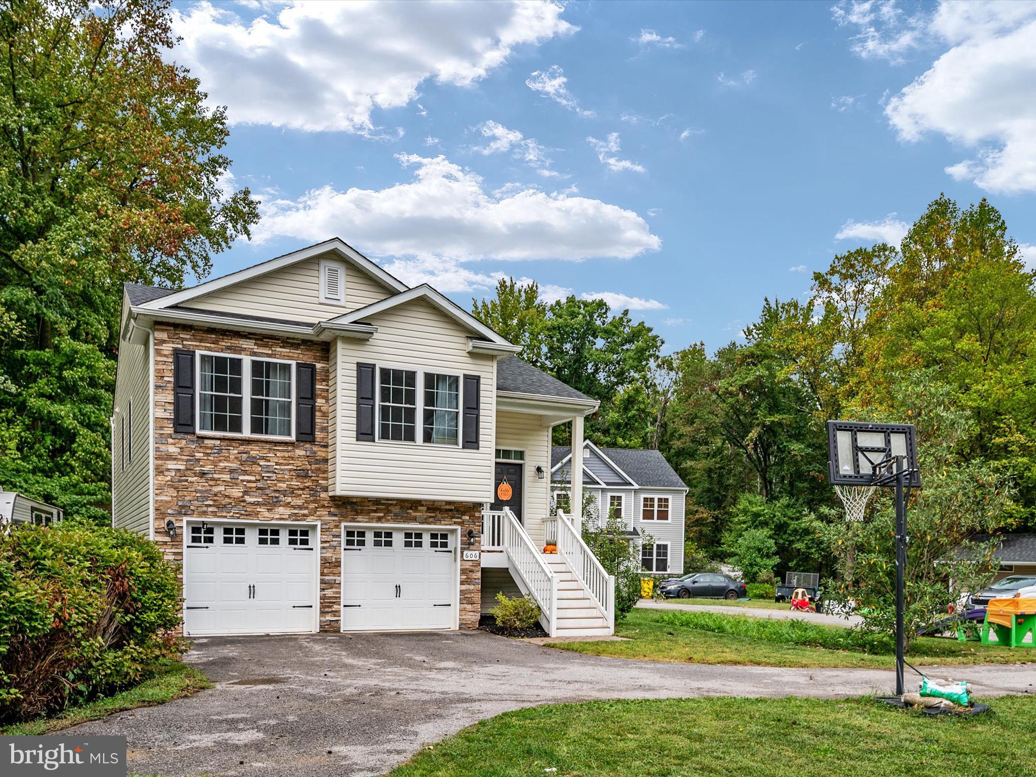 606 Powhatan Beach Road Pasadena, MD 21122 - Photo 2 of 37 Exterior - Front