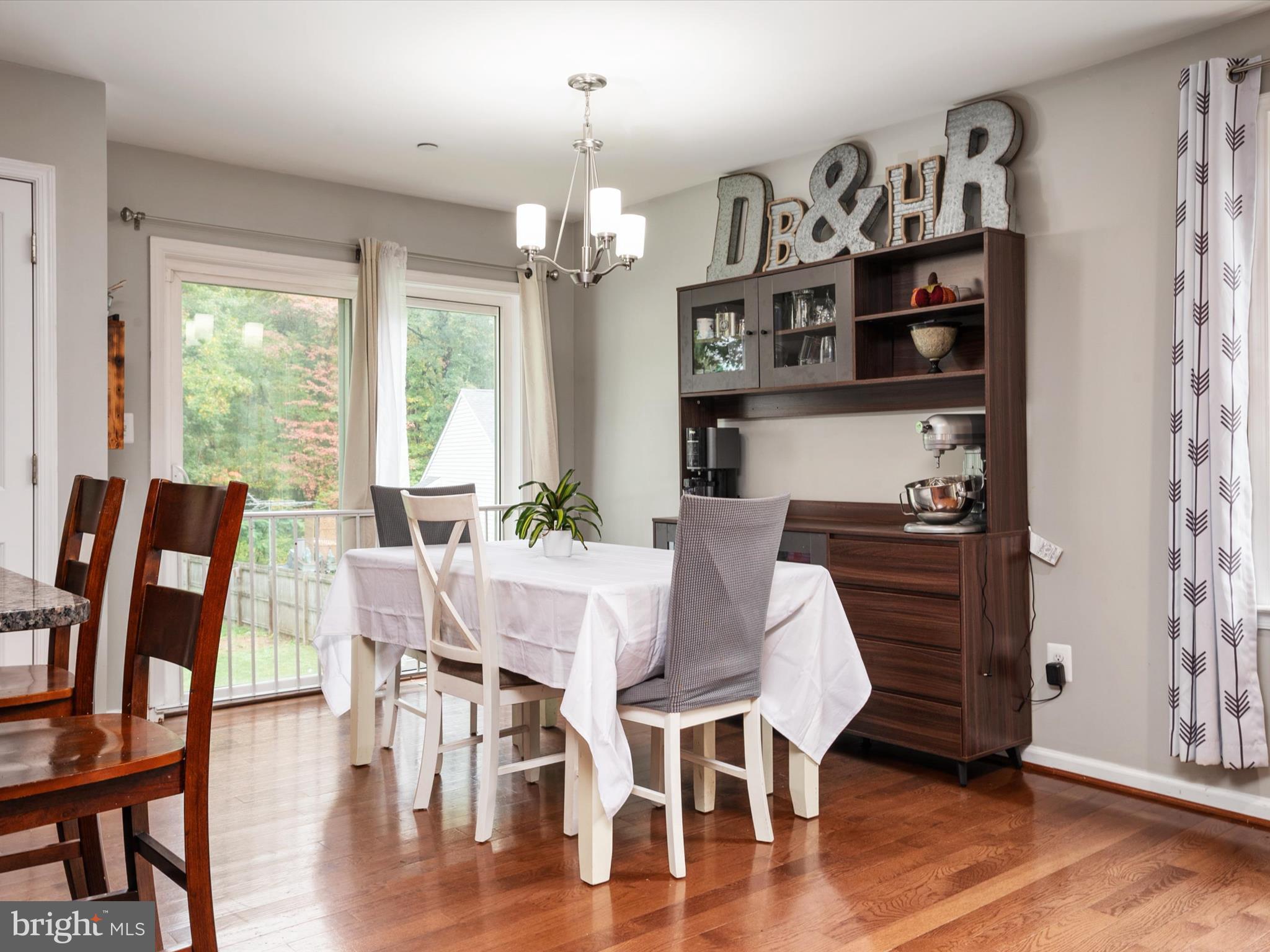 606 Powhatan Beach Road Pasadena, MD 21122 - Photo 9 of 37 Dining Room