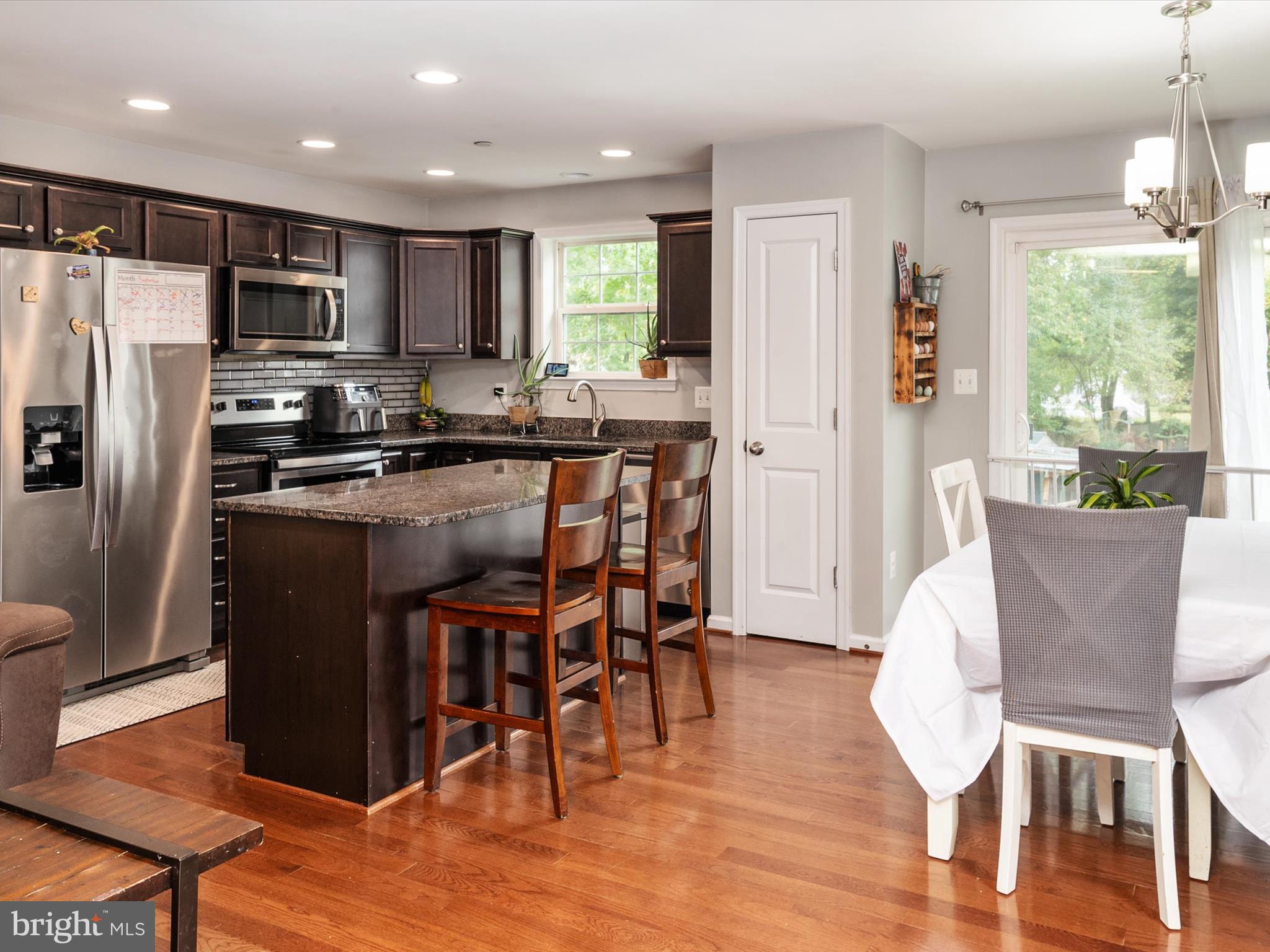 606 Powhatan Beach Road Pasadena, MD 21122 - Photo 10 of 37 Kitchen