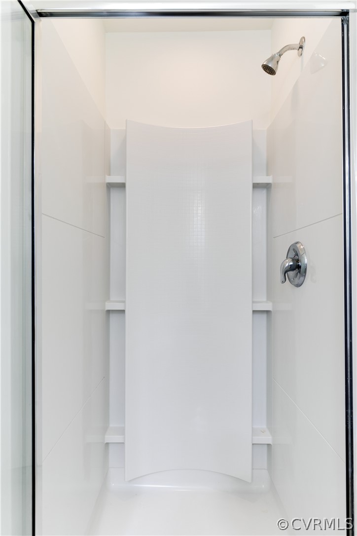 13346 Diamond Ridge Drive Midlothian, VA 23112 - Photo 10 of 42 a bathroom with a shower