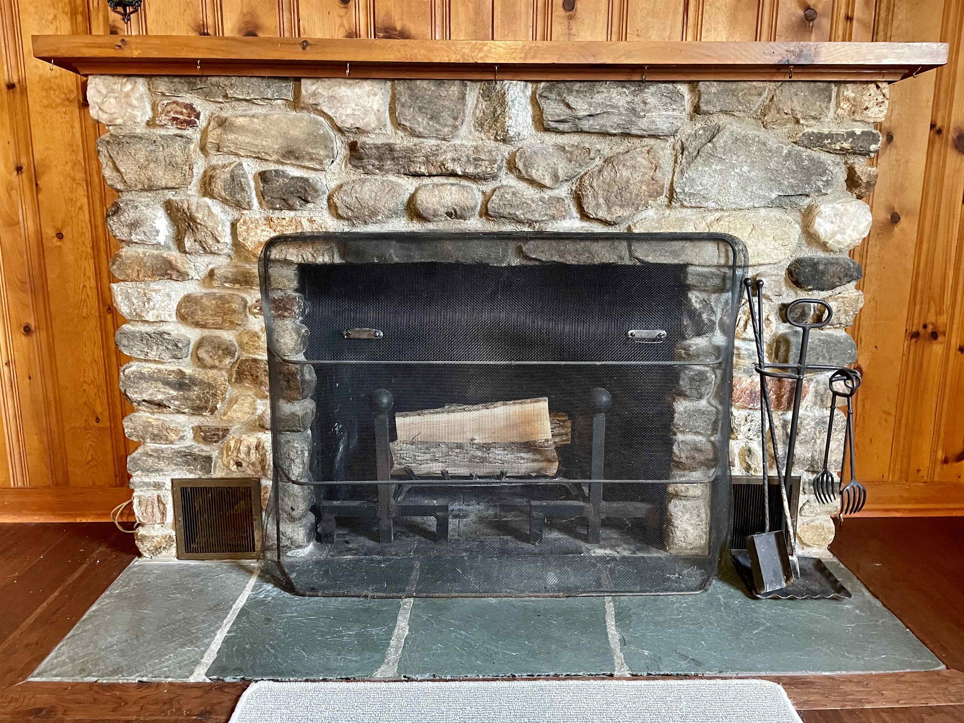 612 Reservoir Road Chester, VT 05143 - Photo 5 of 19