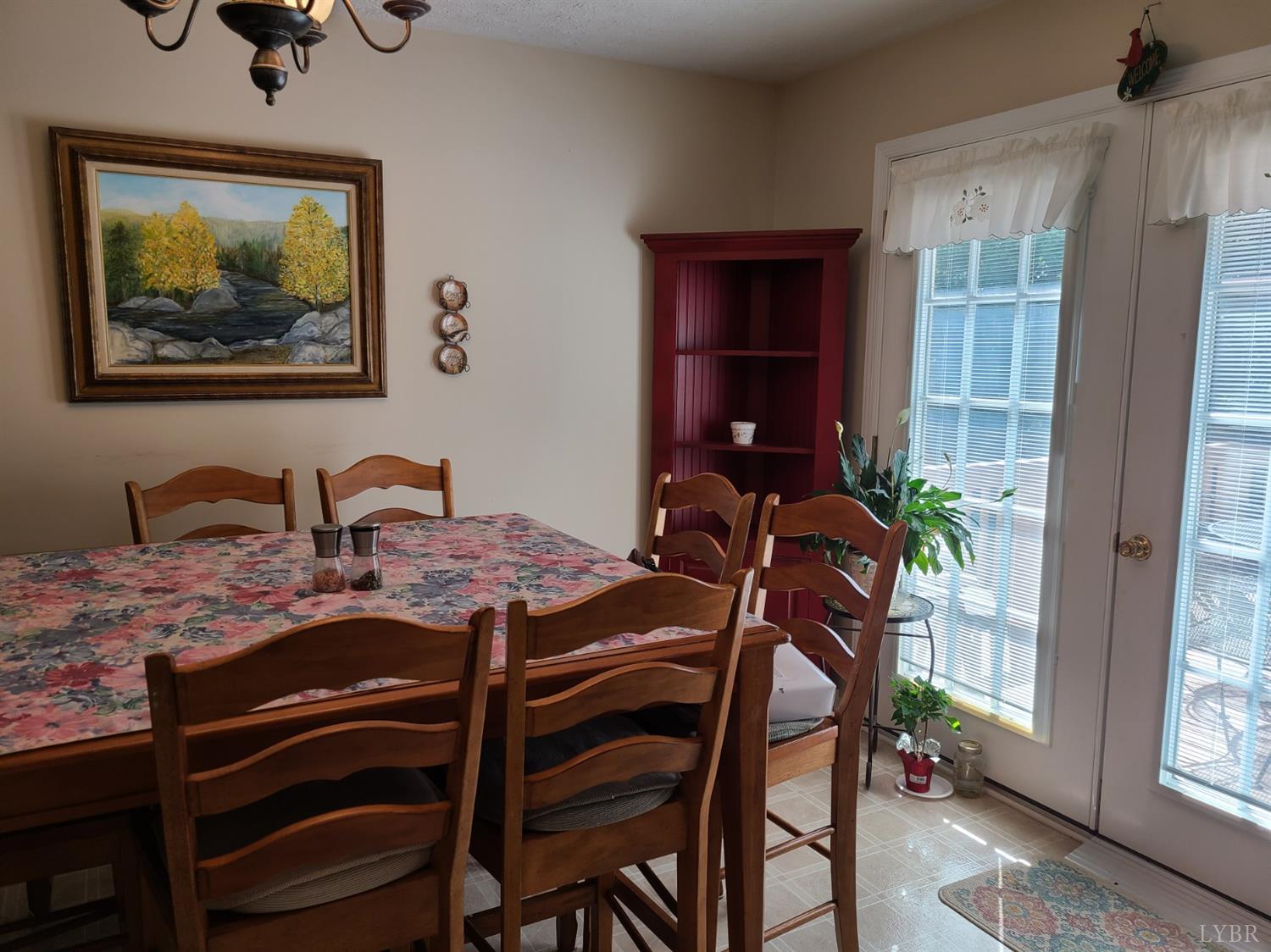181 Crosstie Road Appomattox, VA 24522 - Photo 5 of 11 Gallery Image 5