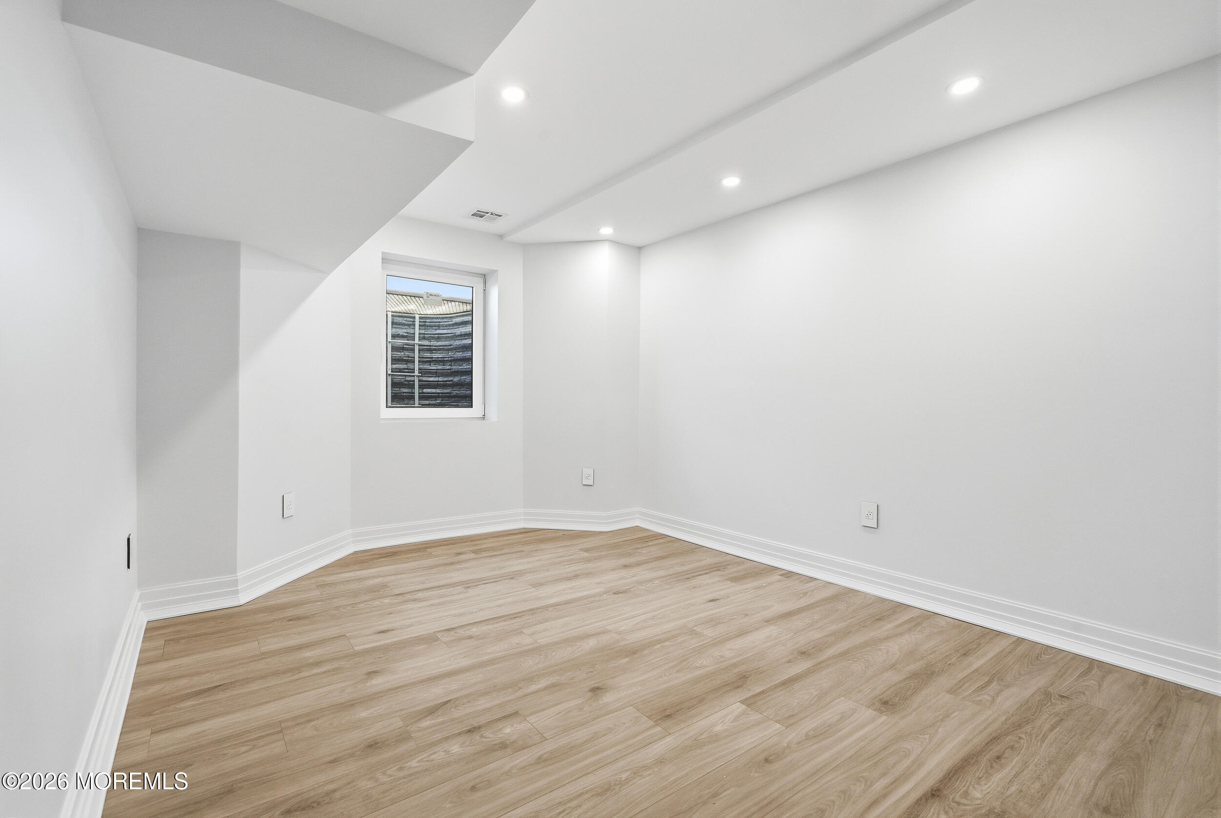 17 Georgetown Road Eatontown, NJ 07724 - Photo 31 of 36 046