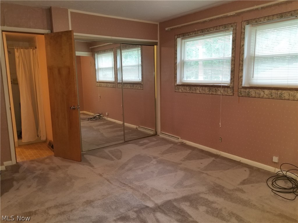 332 Kenridge Road Akron, OH 44333 - Photo 12 of 26 1st Floor - 3rd Bdrm with door to bath