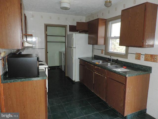 601 Roe Ingleside Road Centreville, MD 21617 - Photo 3 of 10 Kitchen