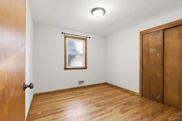 $2,250 | 7310 Oswego Road, Clay, NY 13090