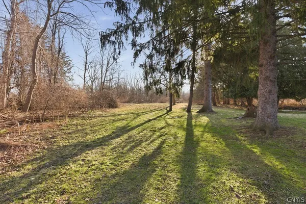 $2,250 | 7310 Oswego Road, Clay, NY 13090