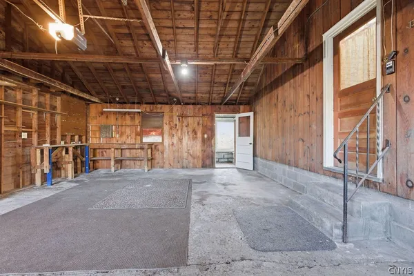 $2,250 | 7310 Oswego Road, Clay, NY 13090